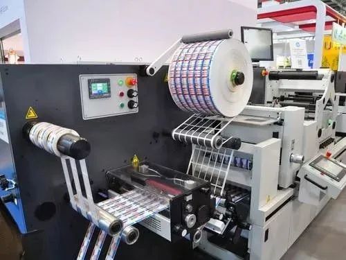 短版印刷崛起:技术、定制与可持续性驱动印刷业新常态
